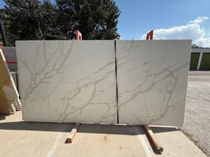 {{ custom_values.service_4 }} in {{custom_values.area_2})