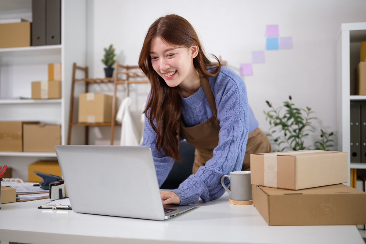 How to build an email list as a creative business owner (beginner-friendly guide)