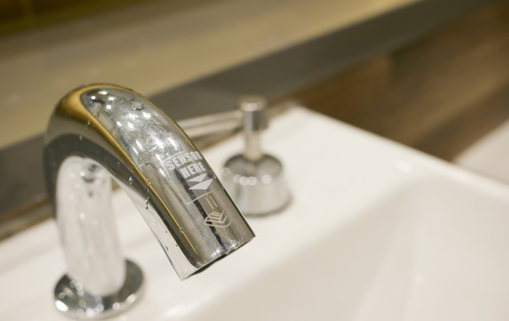 Touchless sensor faucet among smart plumbing fixtures worth investing in