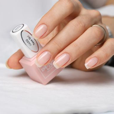 Base Gel application on natural nails