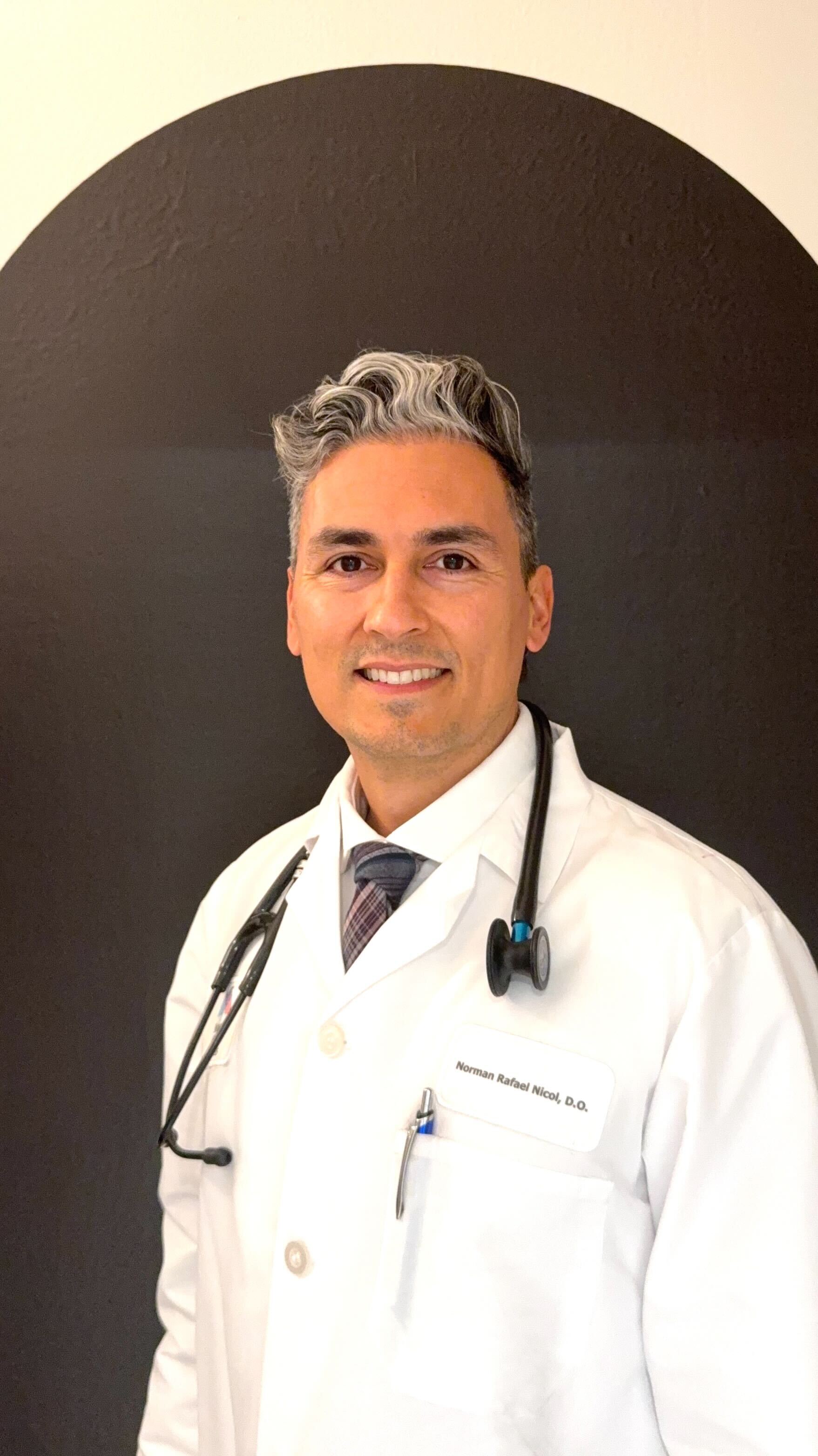 Dr. Norman Rafael Nicol