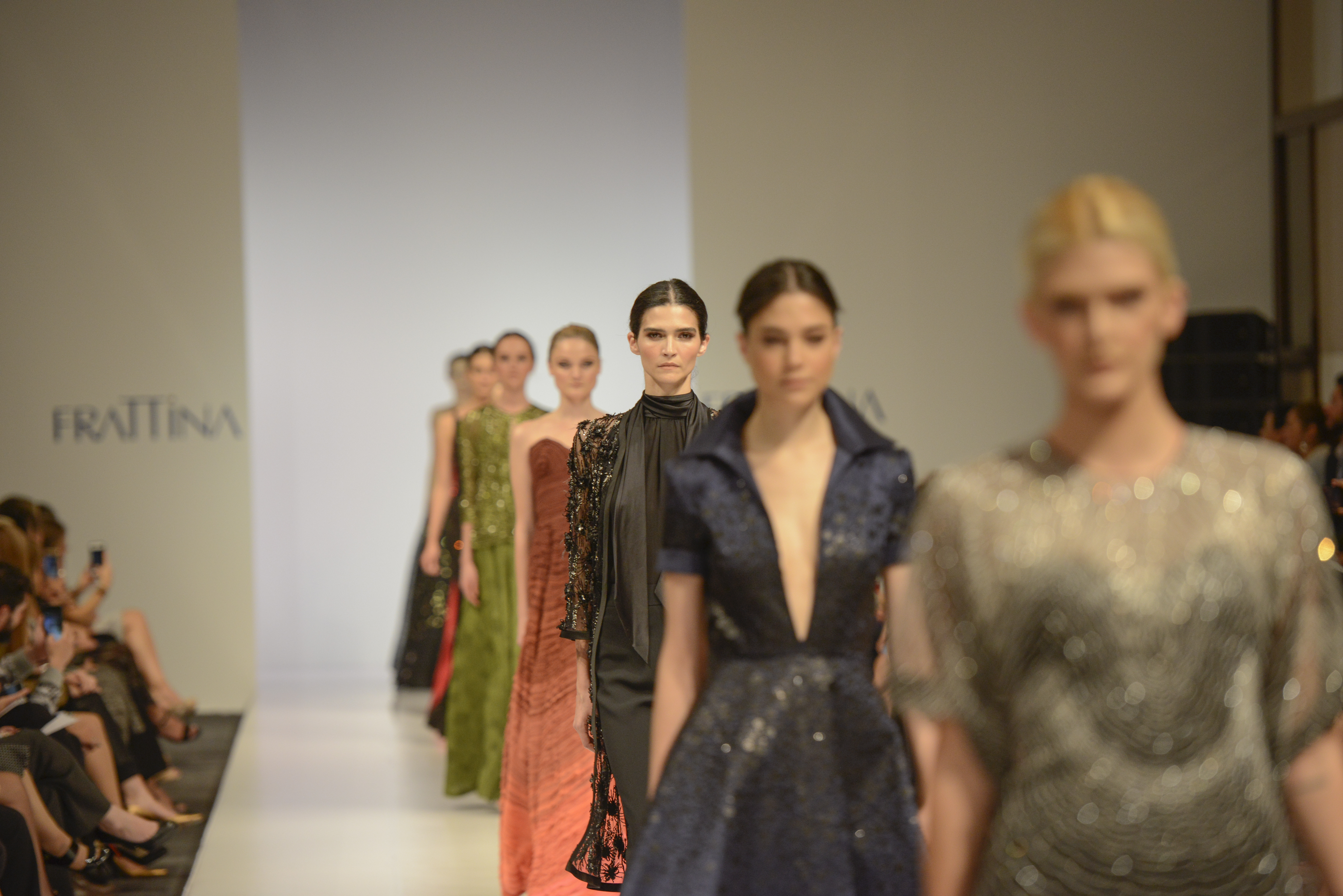 Evento de moda con invitados