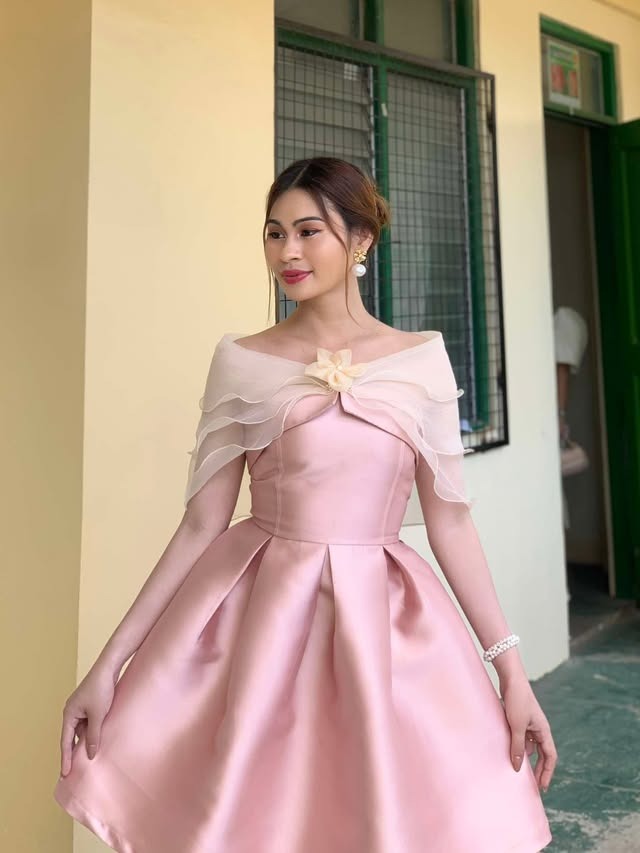 Formal event gowns