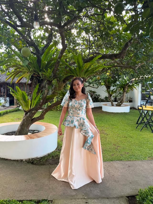 Elegant Filipiniana dresses