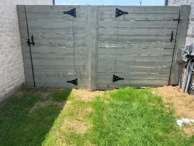 Gate installation in Aztec, New Mexico