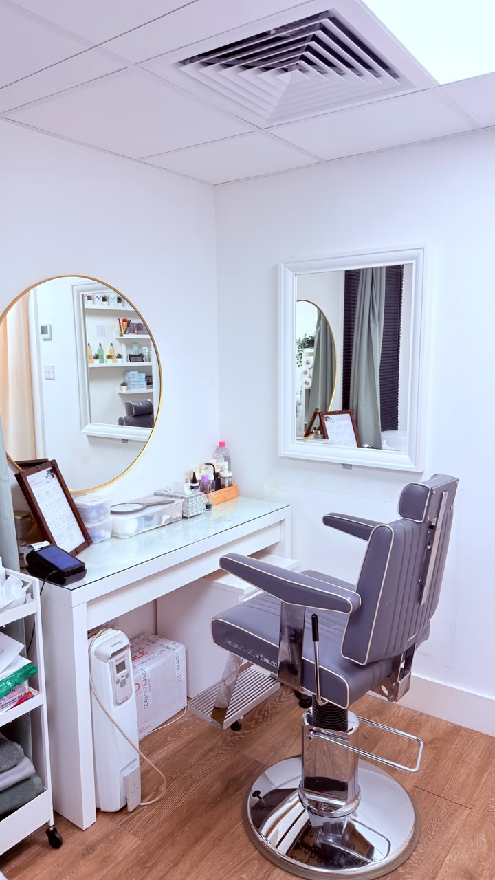 Studio Ambience at ILLAF Beauty Bar London