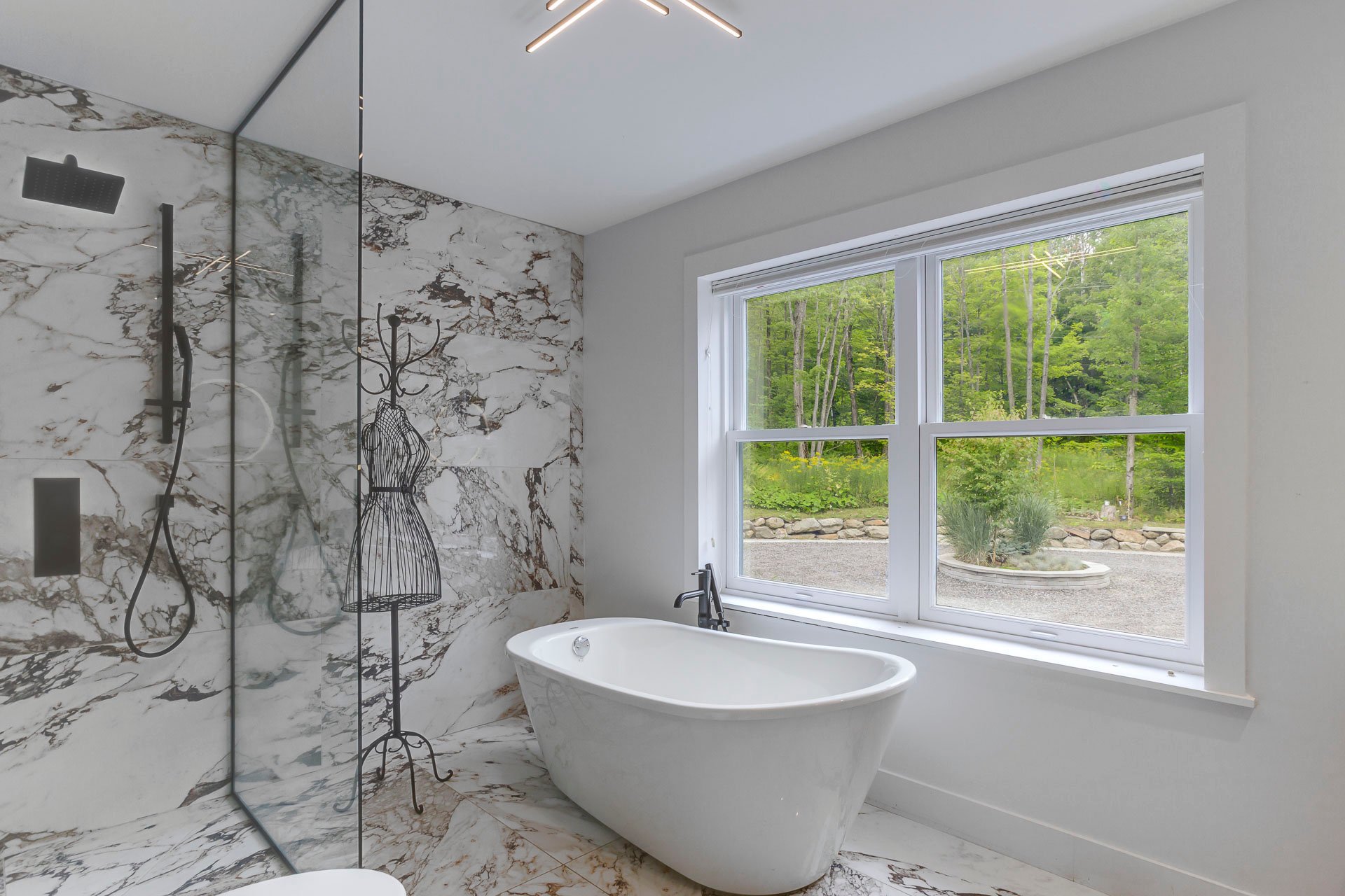 Salle de bain · bain autoportant