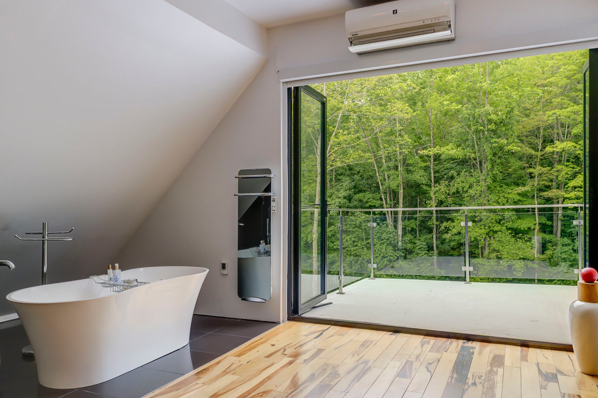 Suite · bain & balcon privé