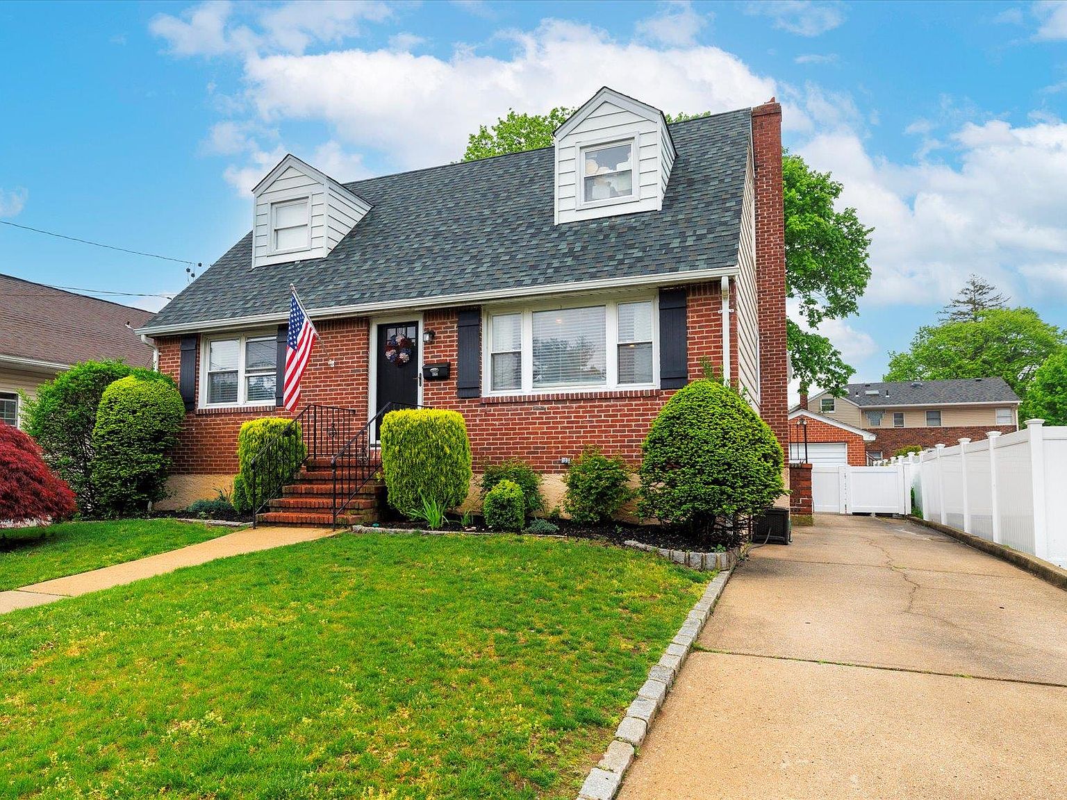 Front of a home in Merrick that Brandon listed