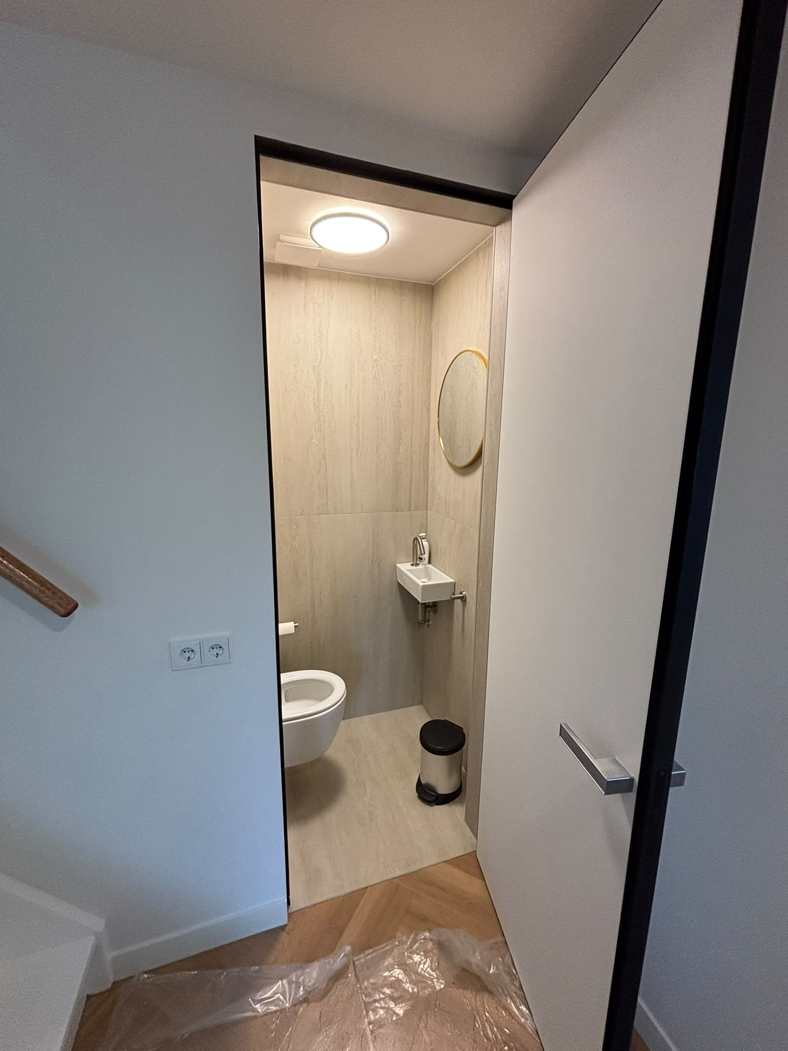 Complete woningrenovatie in Arnhem - vernieuwd separaat toilet na renovatie