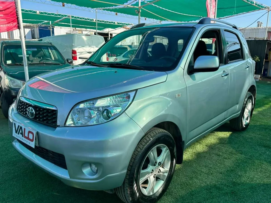 Toyota Rush 2017 fotografiado por VALO Automotriz