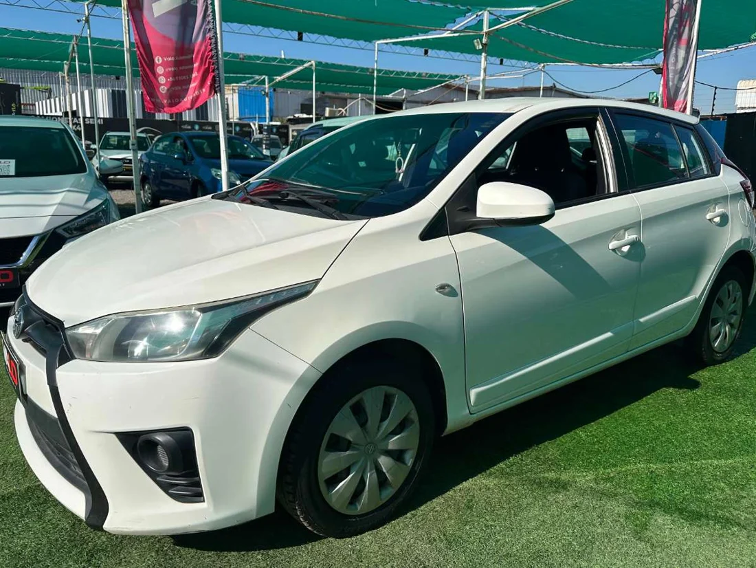 Toyota Yaris 2017 fotografiado por VALO Automotriz