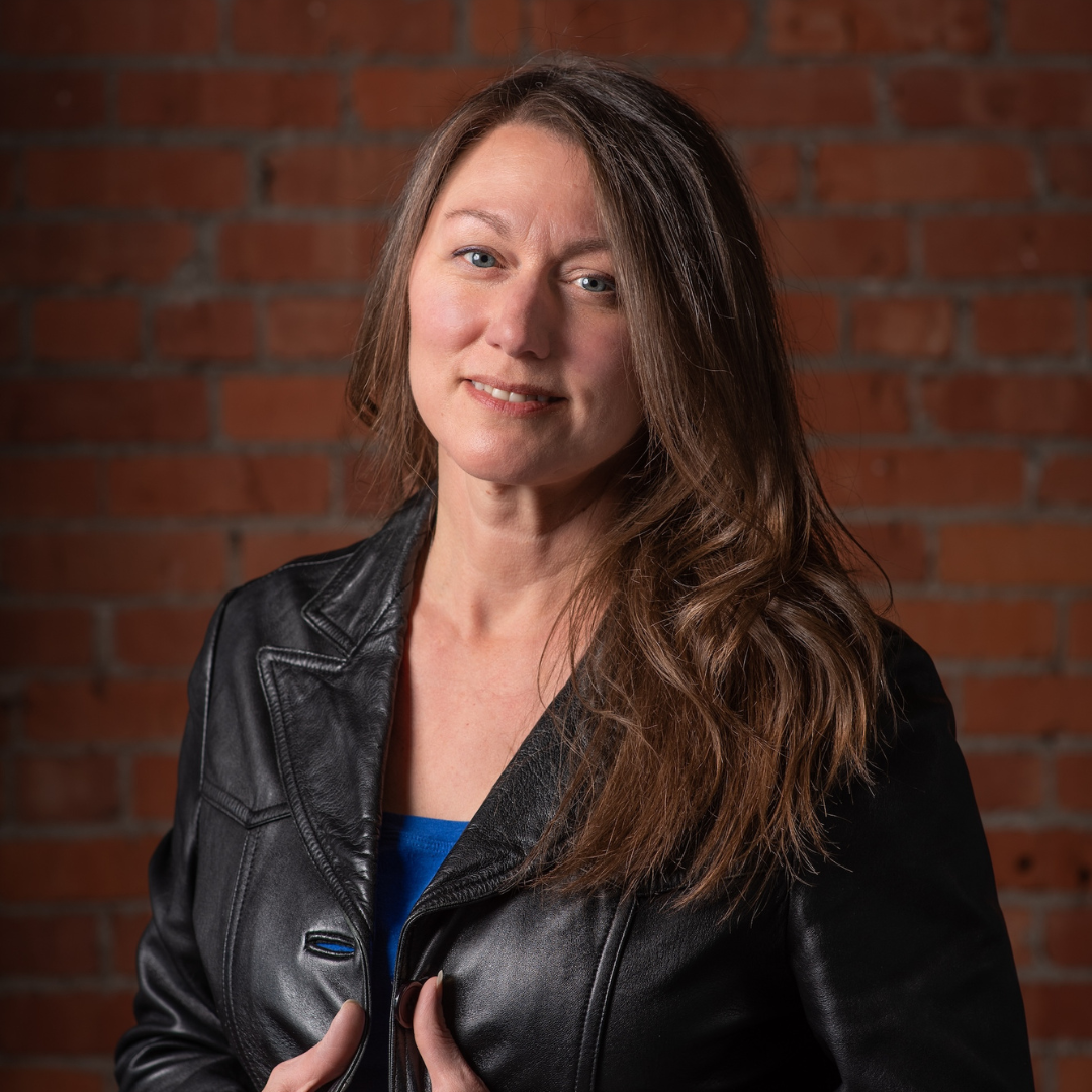 Carrie Tuttle is the lead coach, speaker and founder of Team Mojo, a firm that works to ignite energy and meaning into work for sales and marketing professionals.