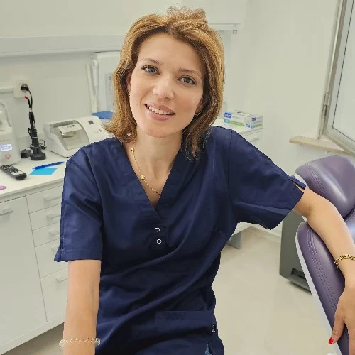 Image de la dentiste généraliste DR. Bochra Ben Slama