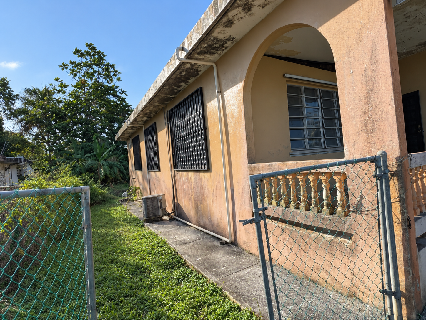 Before professional exterior painting