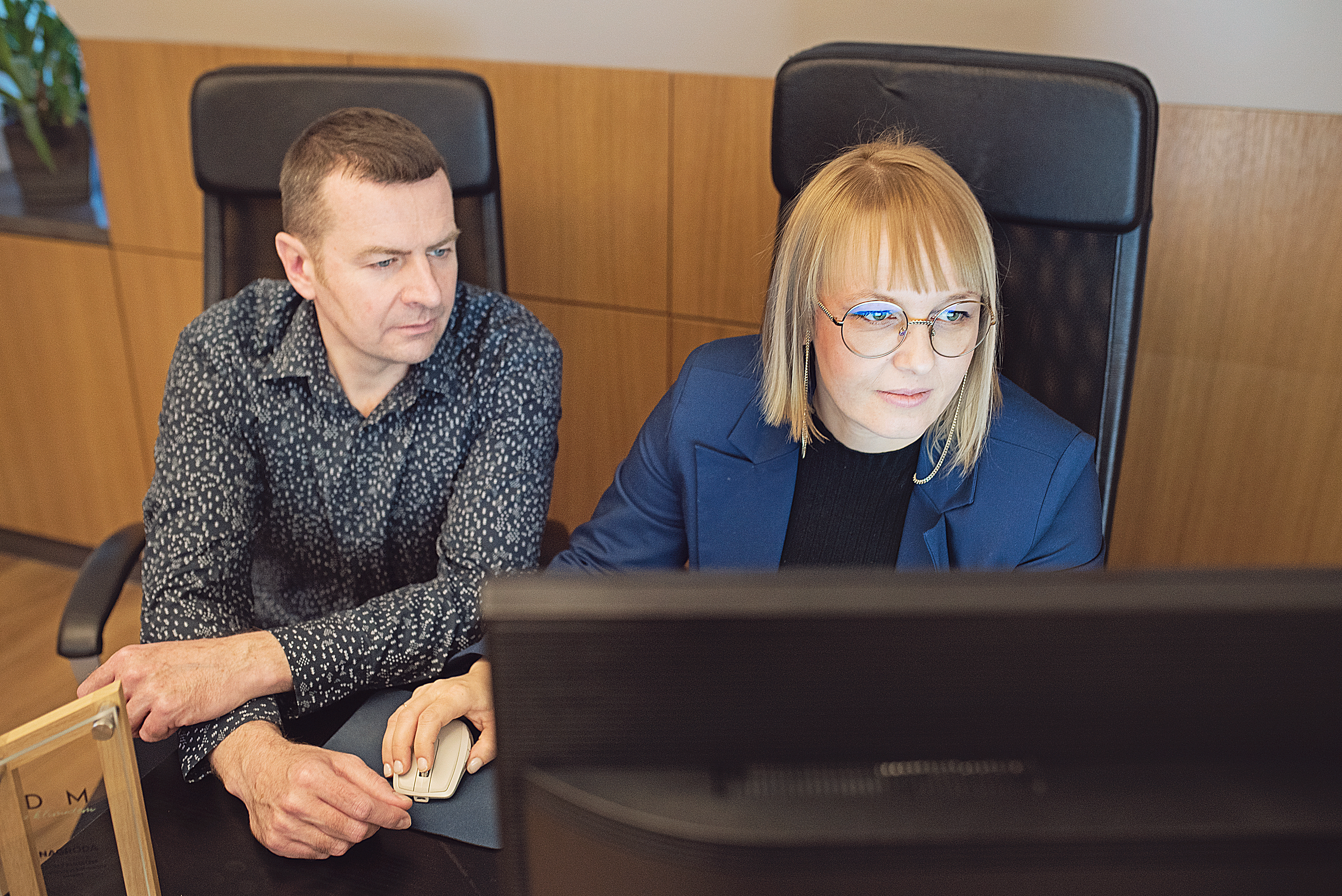 Agnieszka Figielek w pracowni w Poznaniu