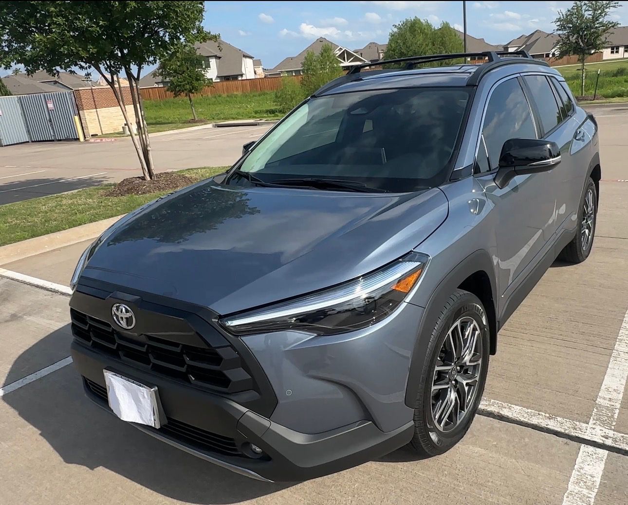 Toyota Corolla Cross XLE 2026 with rooftop experience