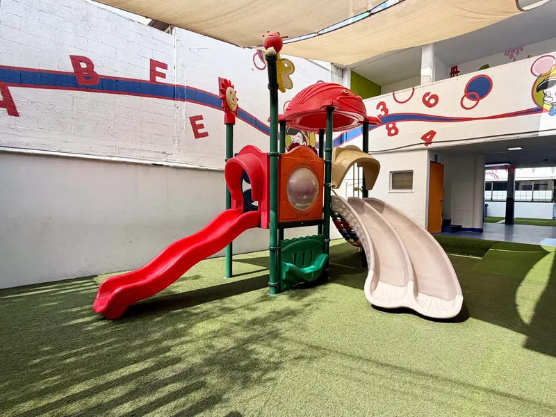 Patio de juegos de Kinder Lomas de Sotelo