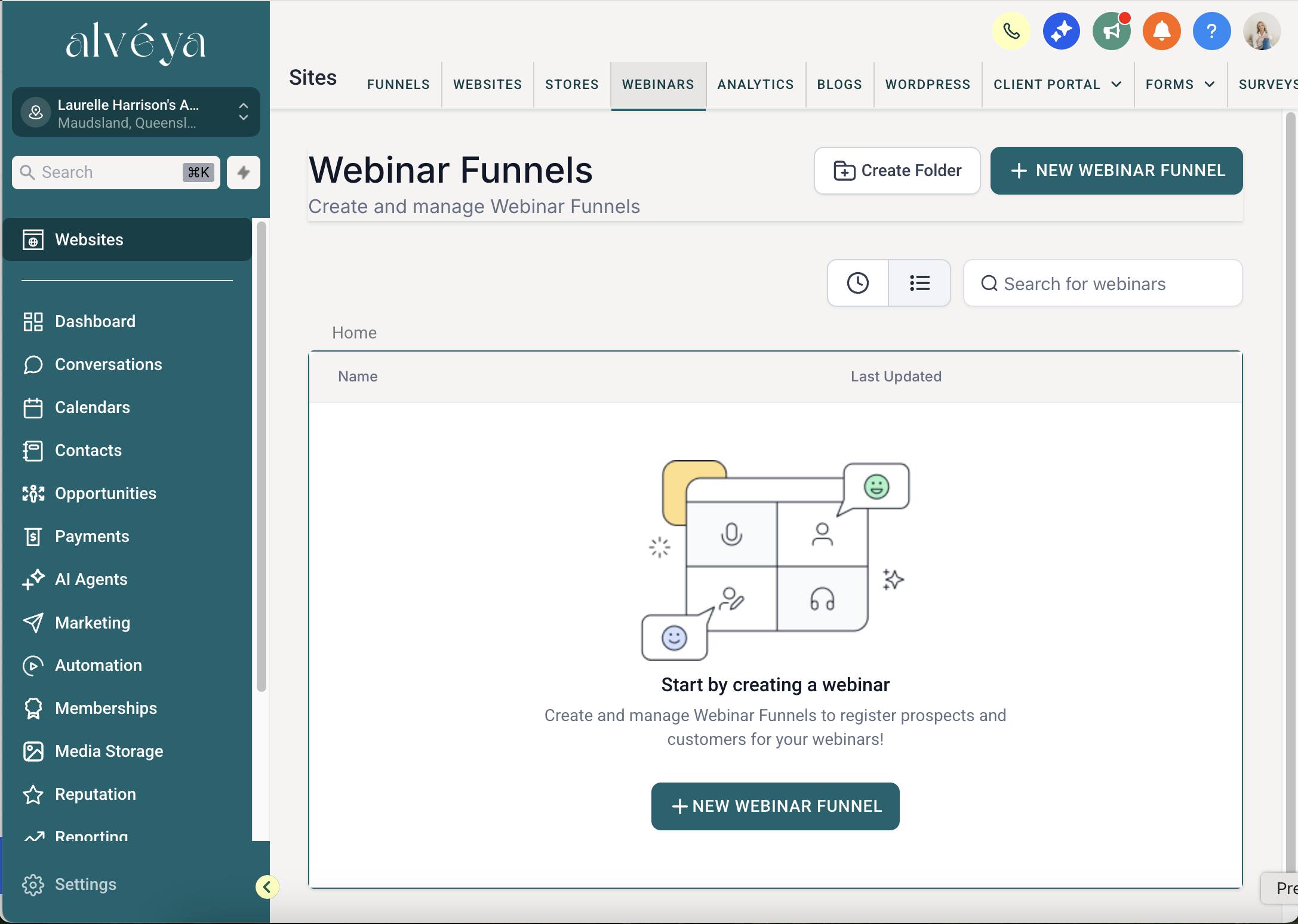 Alvéya funnel builder showing a practitioner webinar funnel