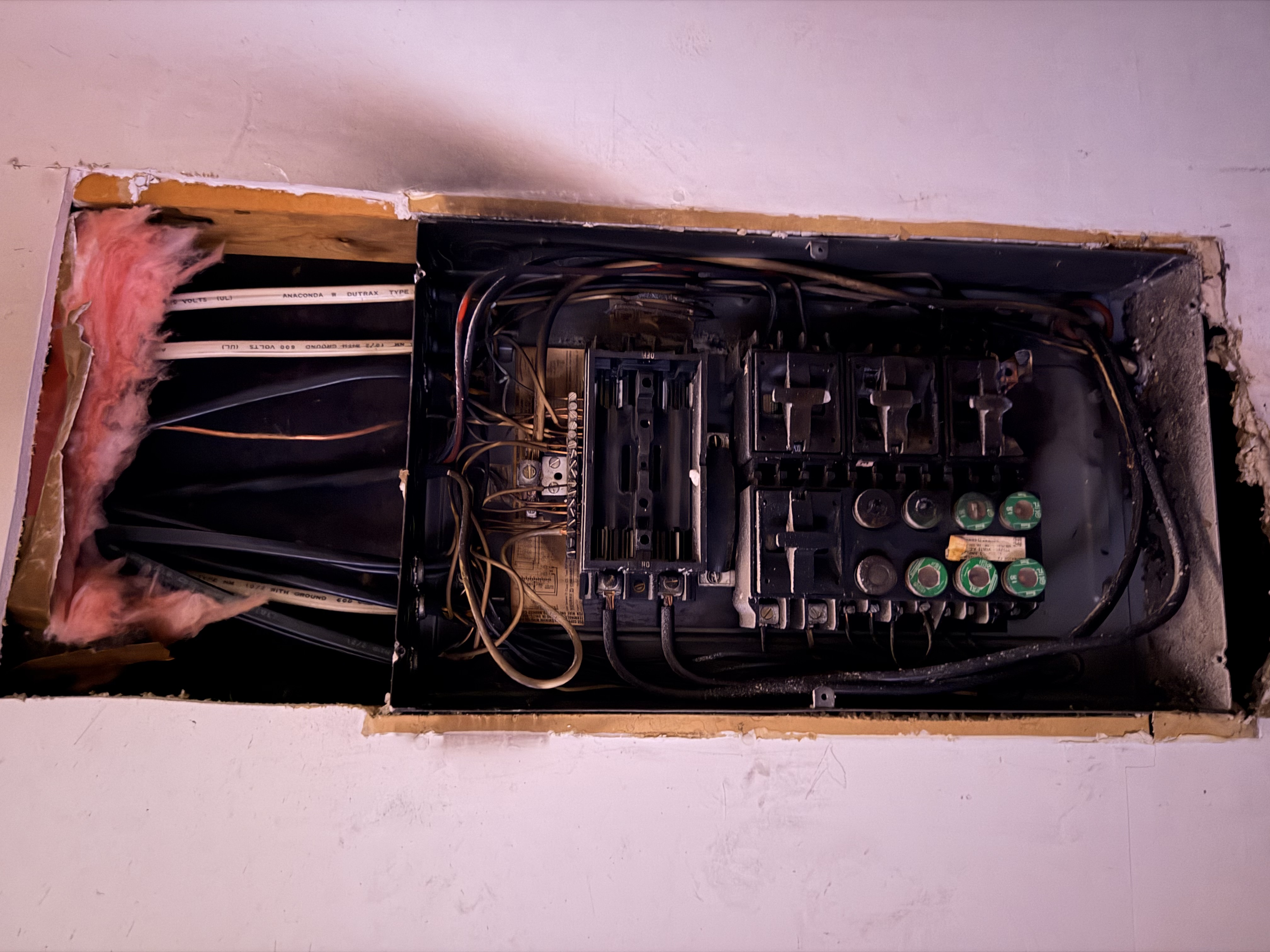 old style fuse panel residential panel replacement — licensed panel upgrade and electrical service by S.I. Service Group, Tupelo MS