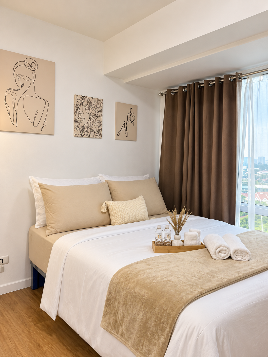 Freshly prepared bed at Casa Tresoria Unit 2