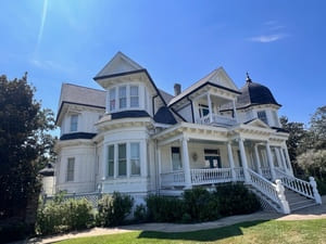 {{ custom_values.service_2 }} in {{custom_values.area_7})