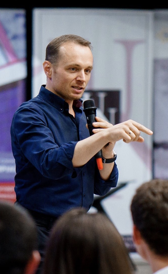Andy Szekely - Antreprenor, Speaker, Autor, Business Coach