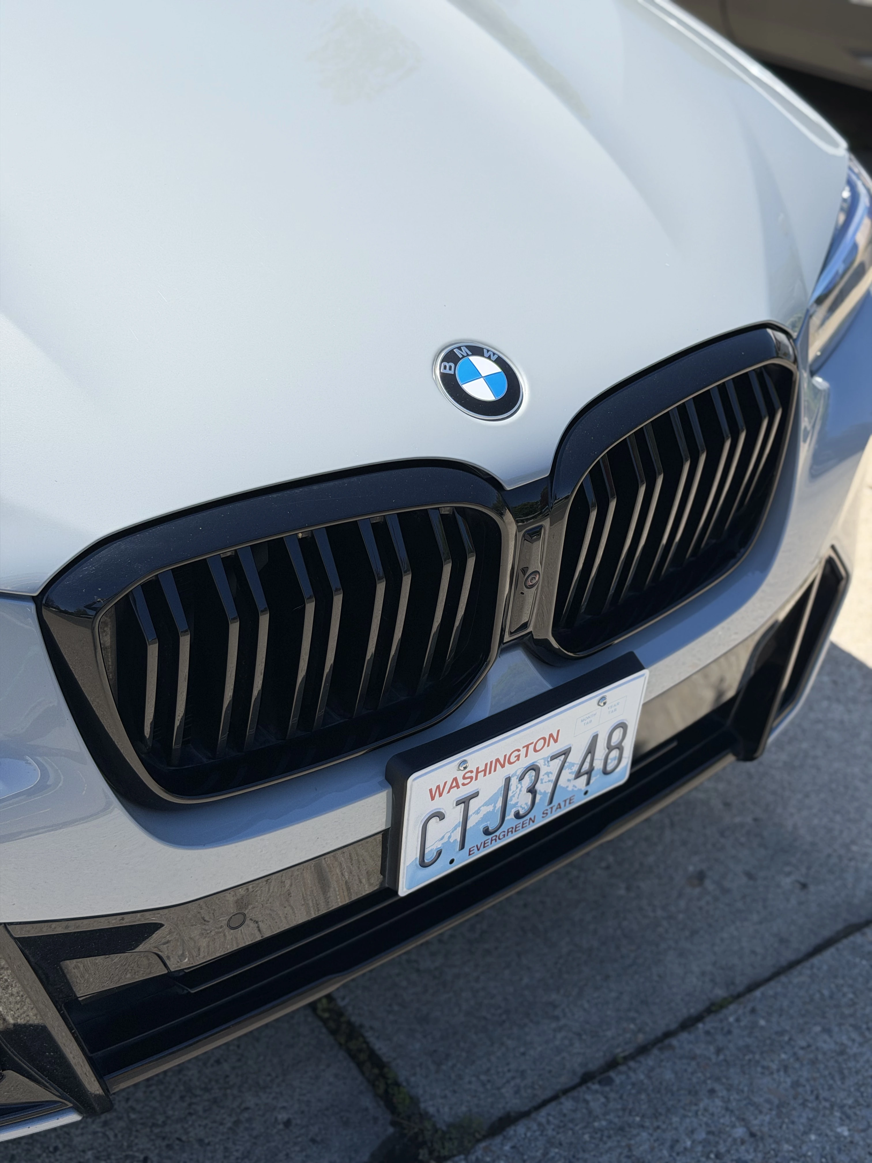 Exterior vehicle detailing transformation by Paragon Auto Care