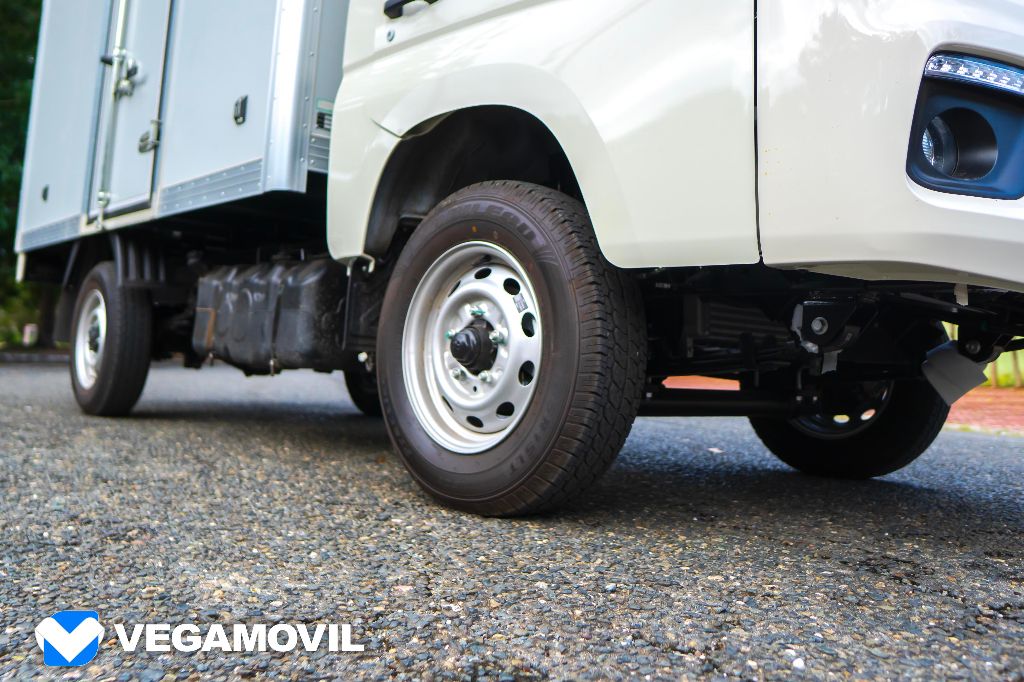 Forland F200s Furgon 10.5 Pies Con A/C