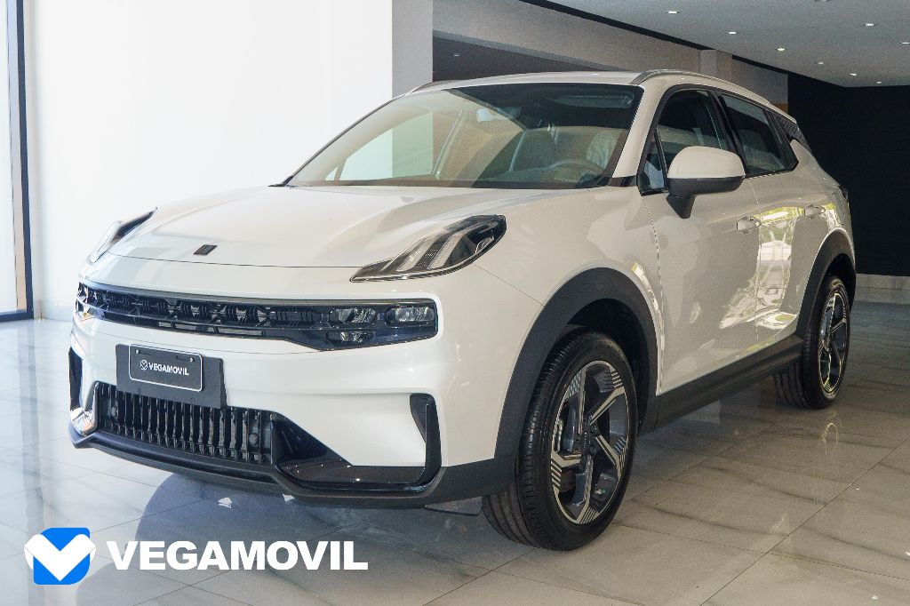 Lynk & Co 06 Core Plus
