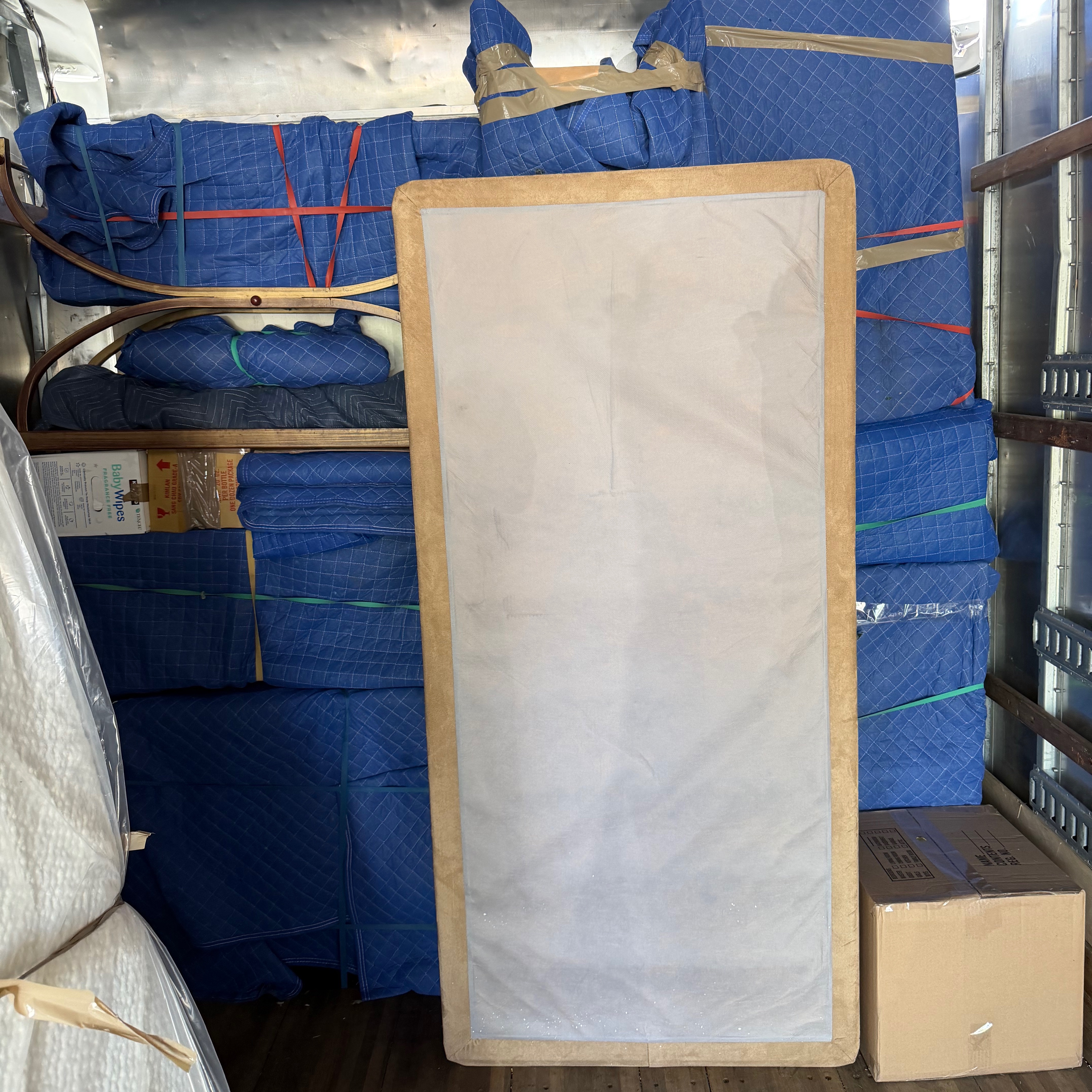 Keep It Moving Services truck fully loaded with protected furniture during a New Jersey residential move