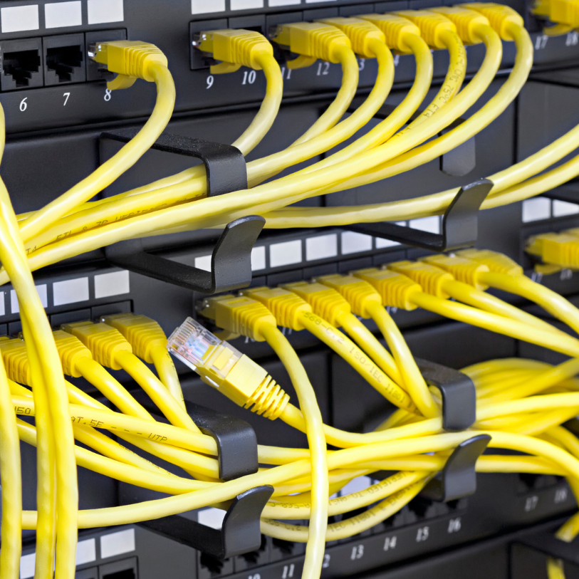 câblage informatique Angers / installation réseau entreprise Angers / réseau RJ45 Angers / installateur réseau informatique Angers / optimisation réseau entreprise Angers / câblage internet entreprise Angers / réseau informatique Les Ponts-de-Cé / Loire Antenne Multimedia / installation informatique Angers / réseau professionnel Angers