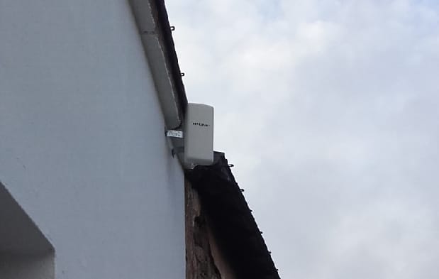 pont Wi-Fi Angers / installation pont Wi-Fi / pont radio Angers / extension réseau Internet / Wi-Fi longue portée / réseau informatique Angers / connexion dépendance Internet / Wi-Fi professionnel Les Ponts-de-Cé