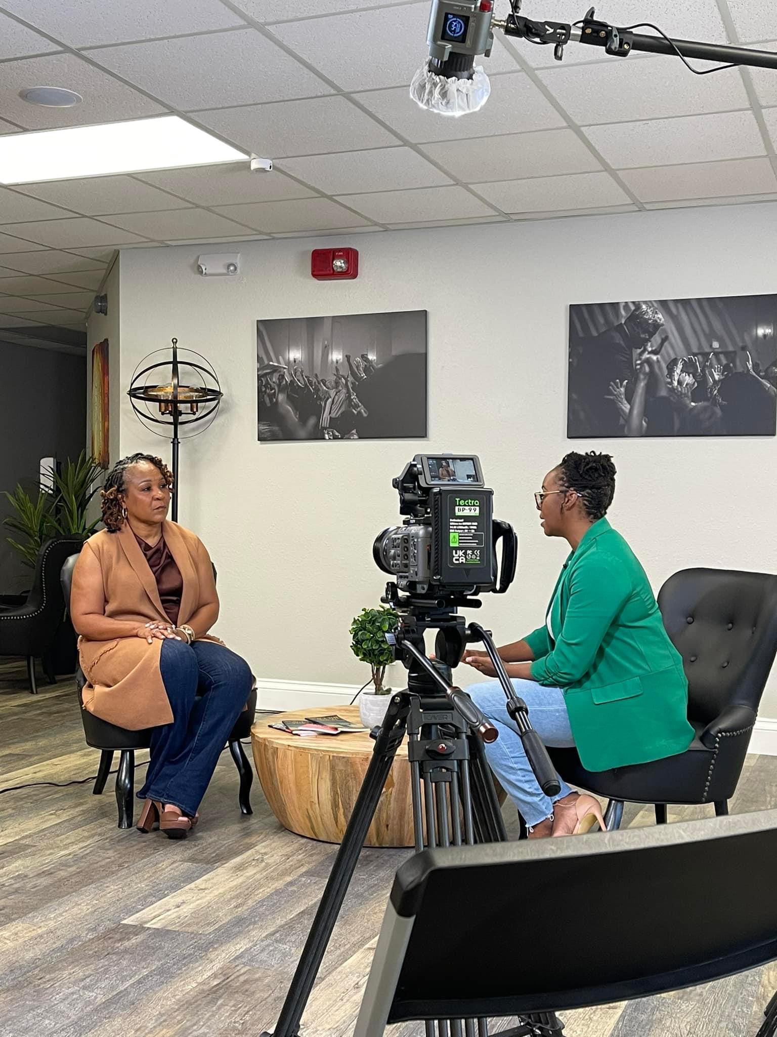 Taushauna Burrel, The Manuscript Midwife