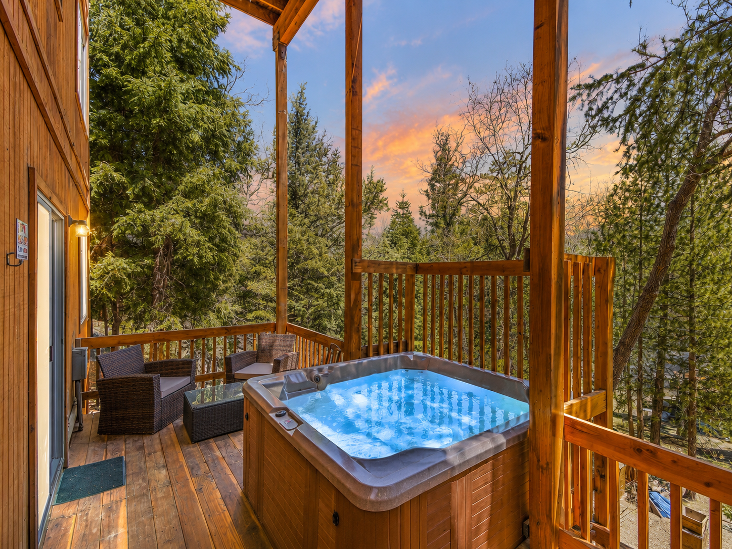 Luxury mountain retreat with private hot tub