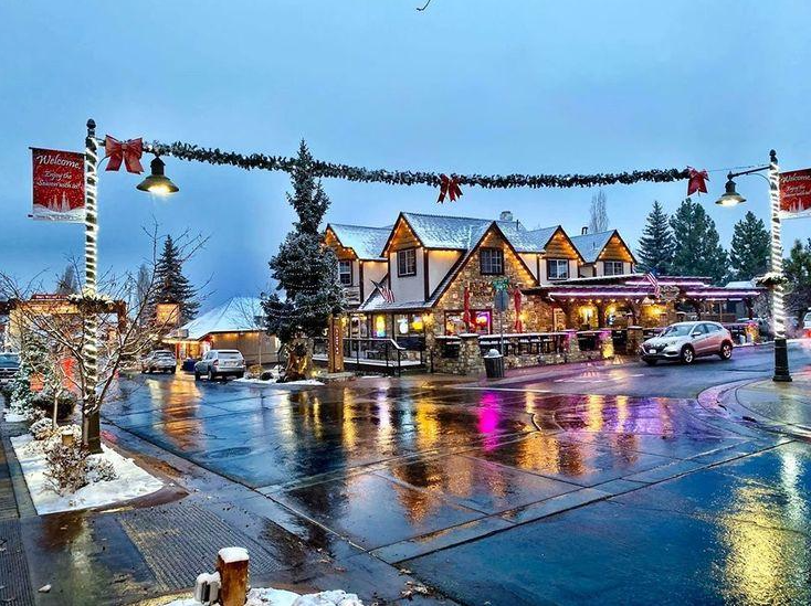 Big Bear village dining and shops