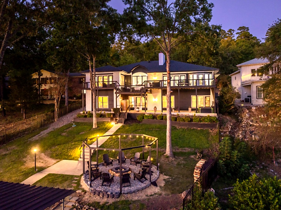 Eagle Point Hideaway lakefront exterior in Hot Springs Village Arkansas