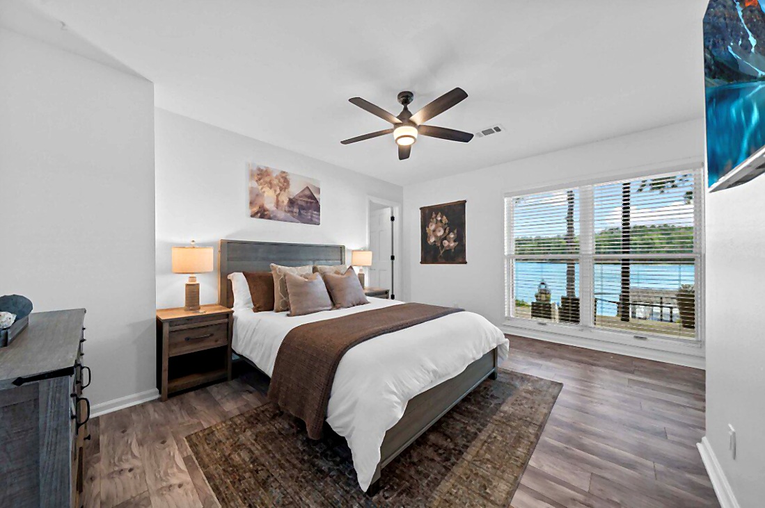 Bedroom 2 at Eagle Point Hideaway