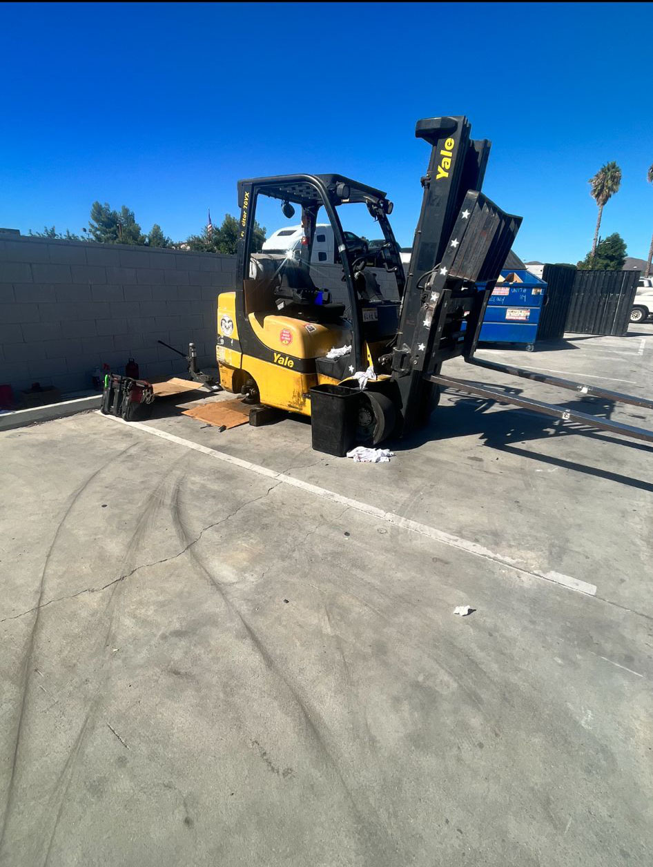 IE Forklift work photo 9
