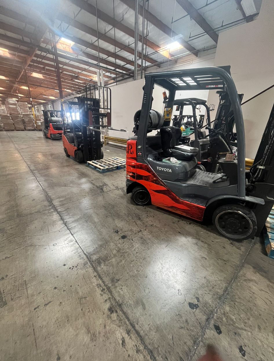 IE Forklift work photo 7