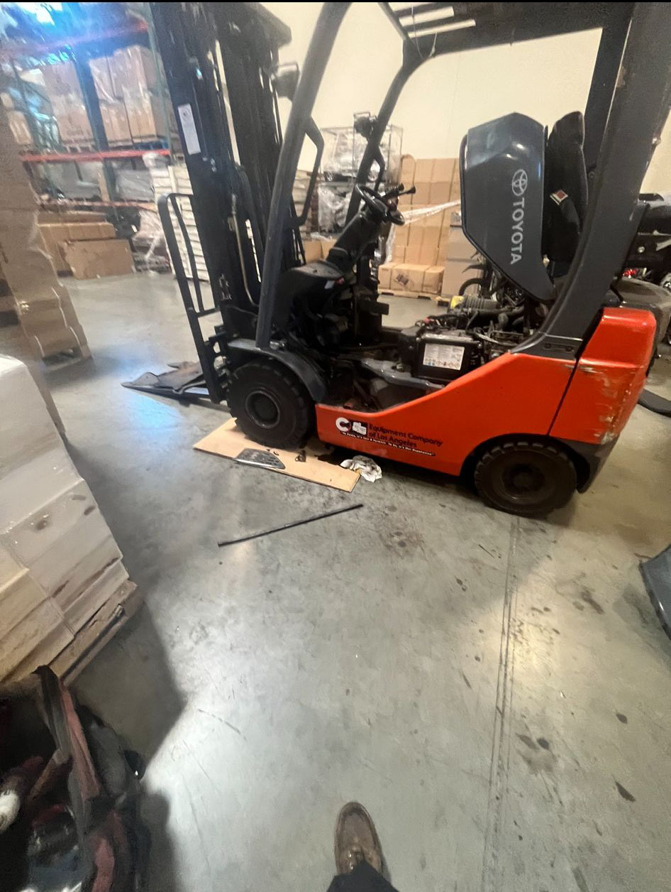 IE Forklift work photo 6