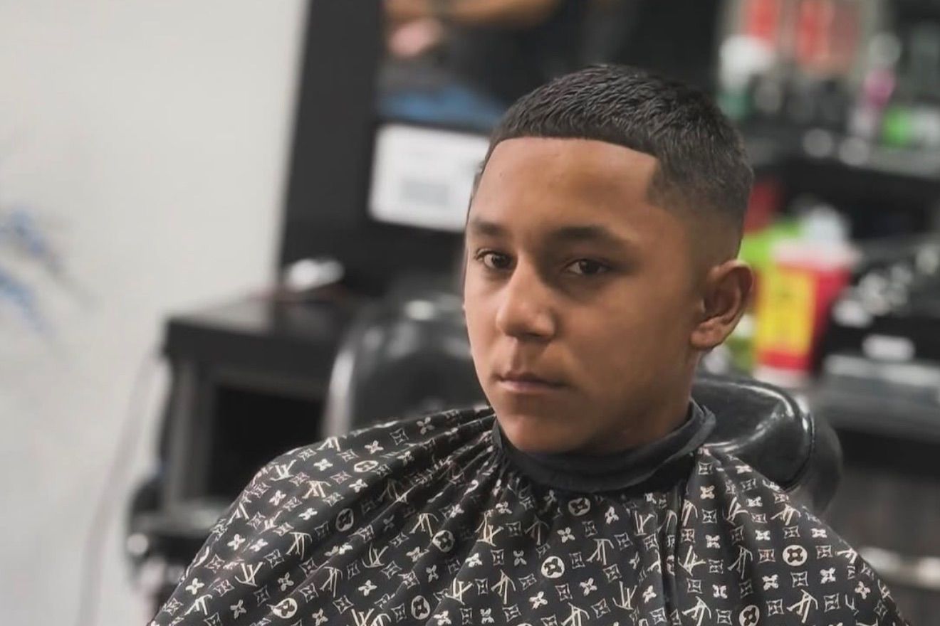 Omnia Barbershop interior
