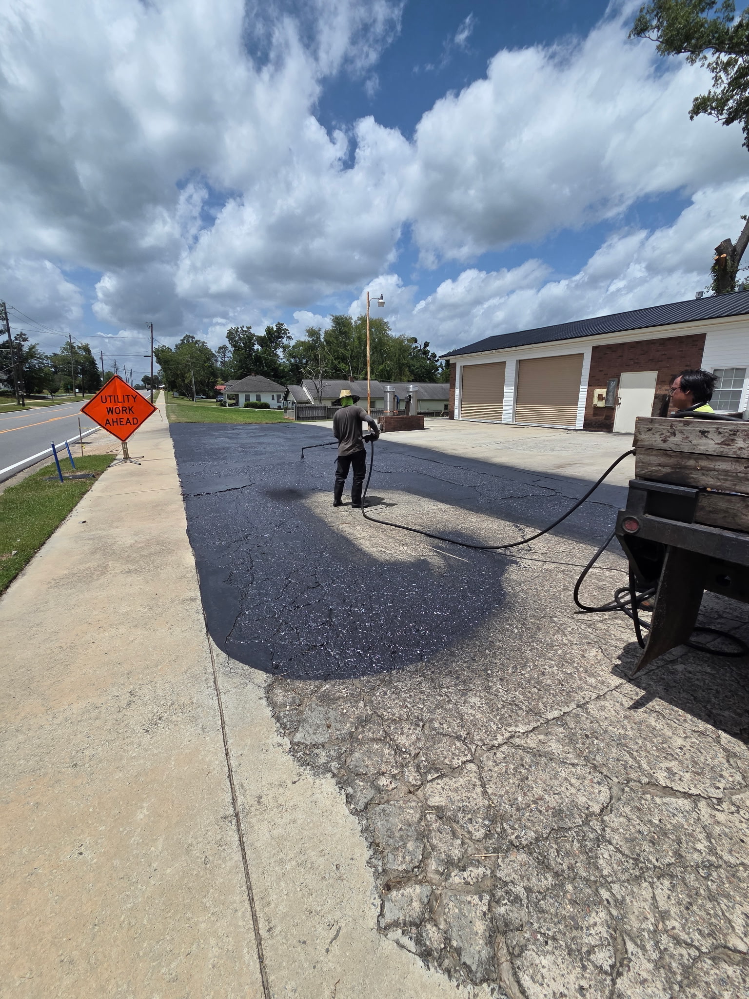 Residential driveway sealcoating in Southeast Georgia