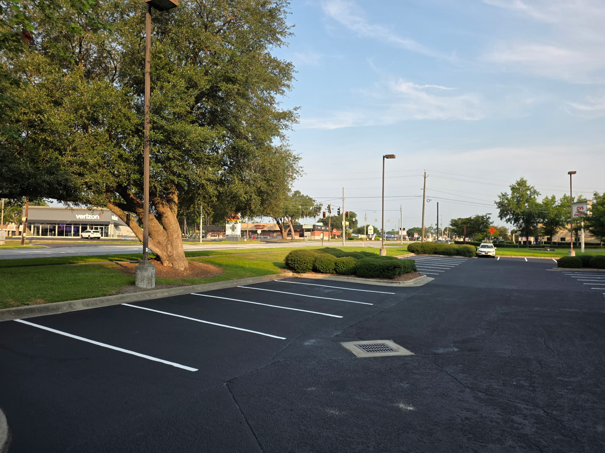 Commercial parking lot sealcoating and striping in Georgia
