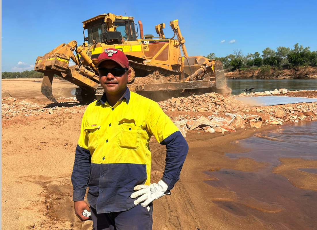 Shelley Colthurst, web designer and coach creating aligned websites and business systems for soul-led entrepreneurs.