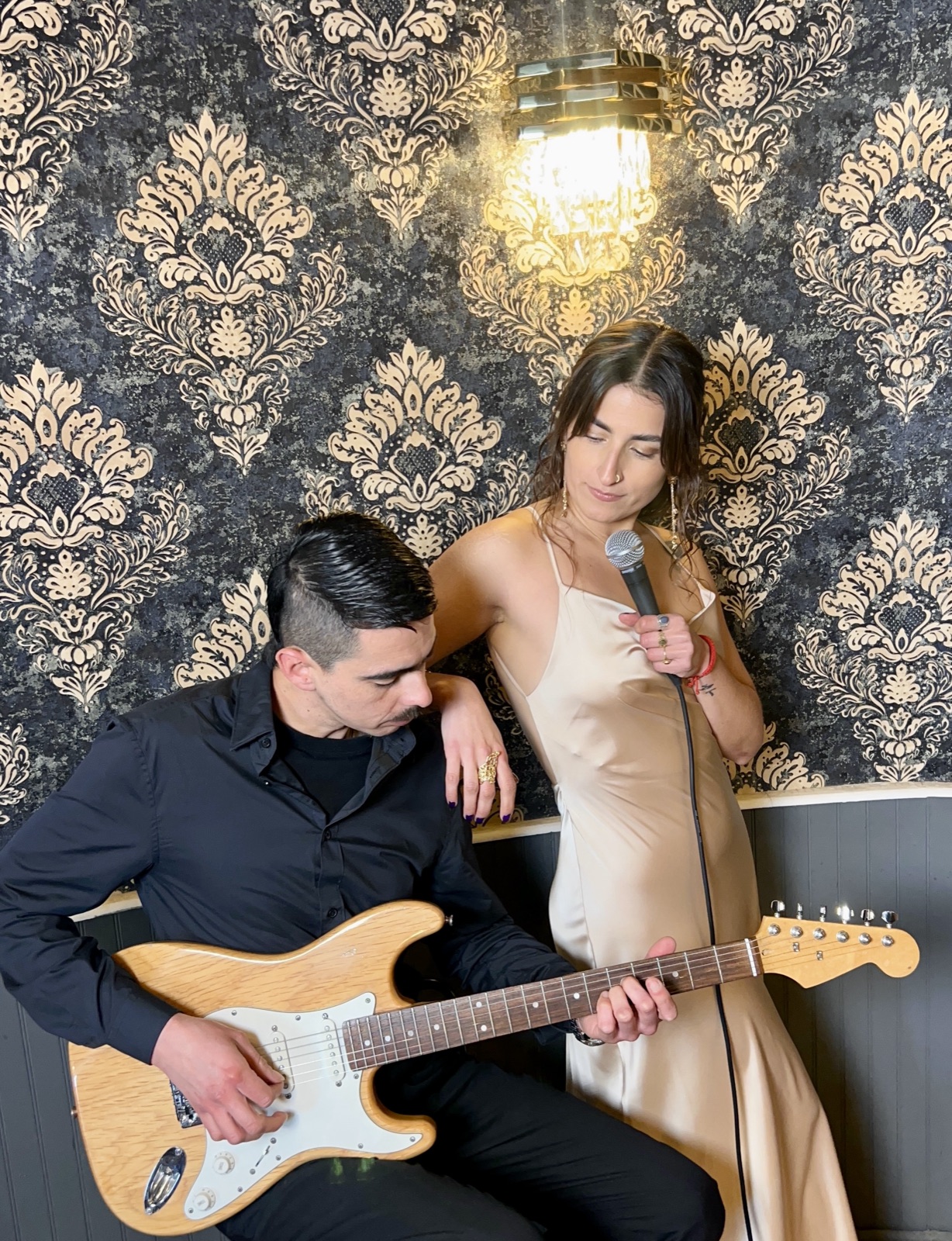 Fiorella y su guitarrista, formato dúo