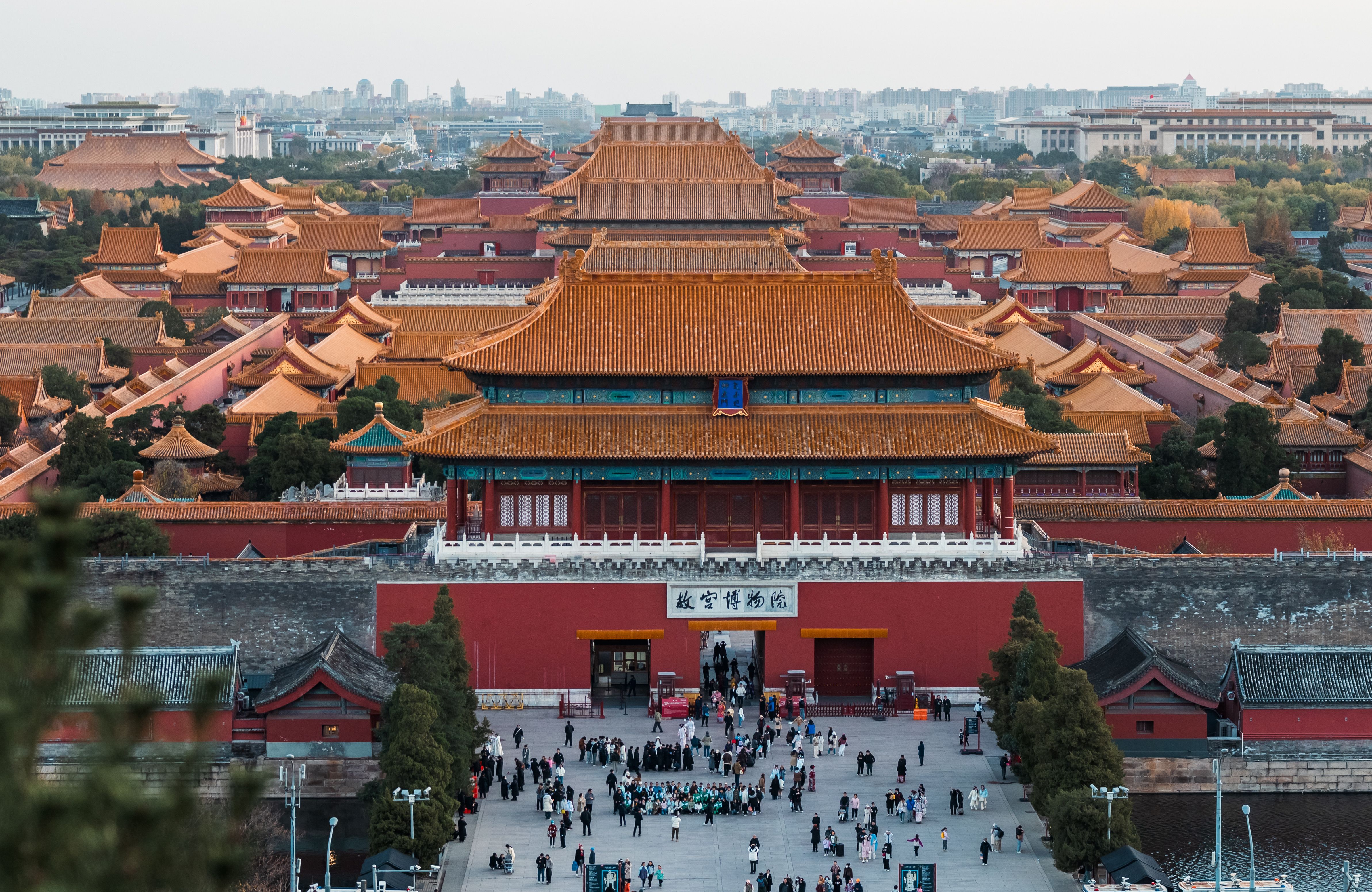 Caminar por la Ciudad Prohibida es empezar a comprender la enorme dimensión de la historia imperial china.