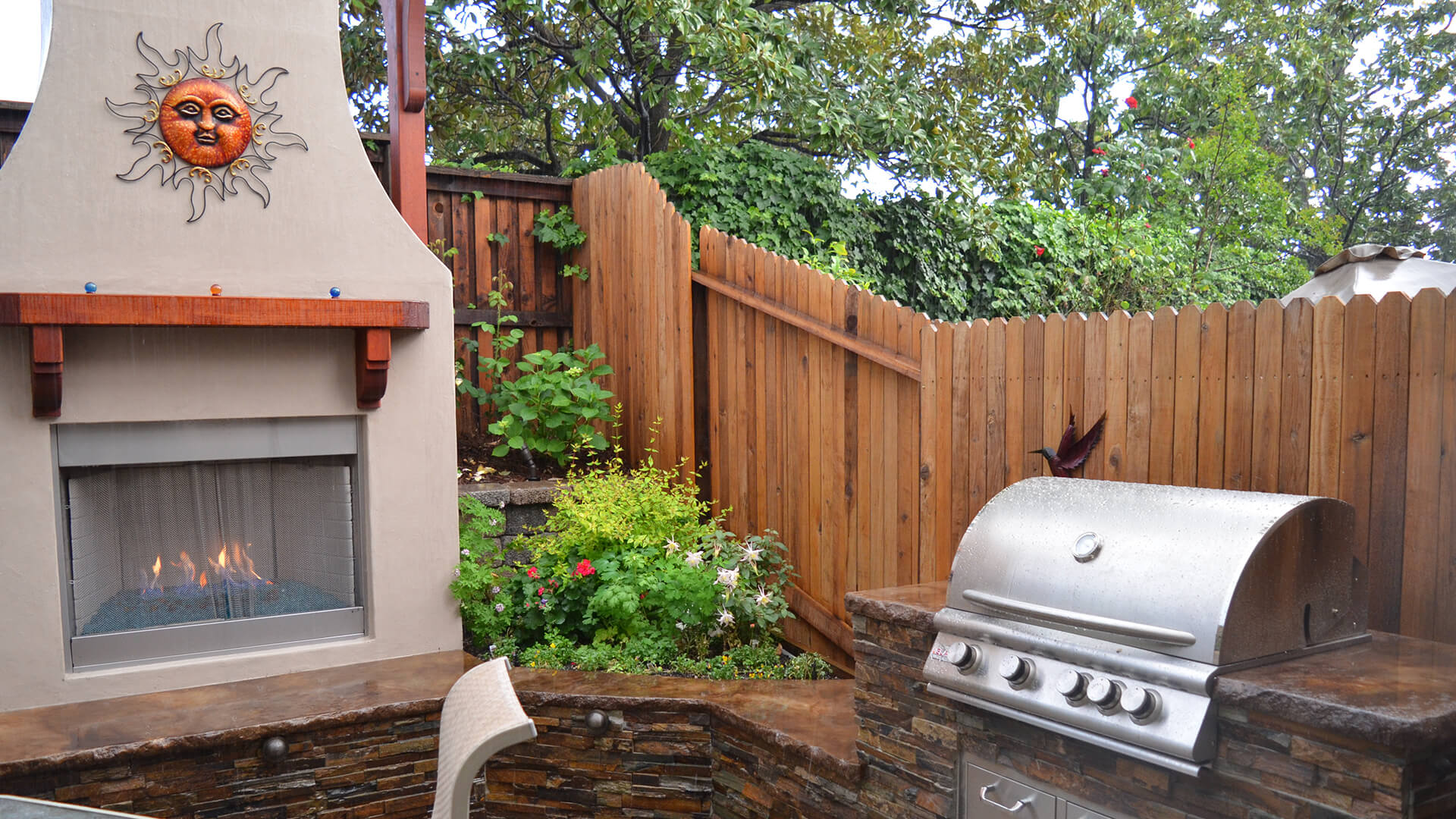 Luxury outdoor kitchen and living environment