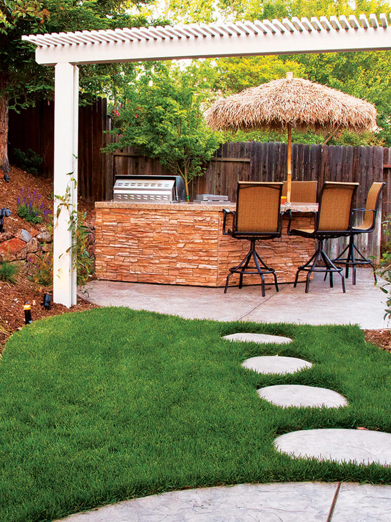 Outdoor Kitchens and BBQs