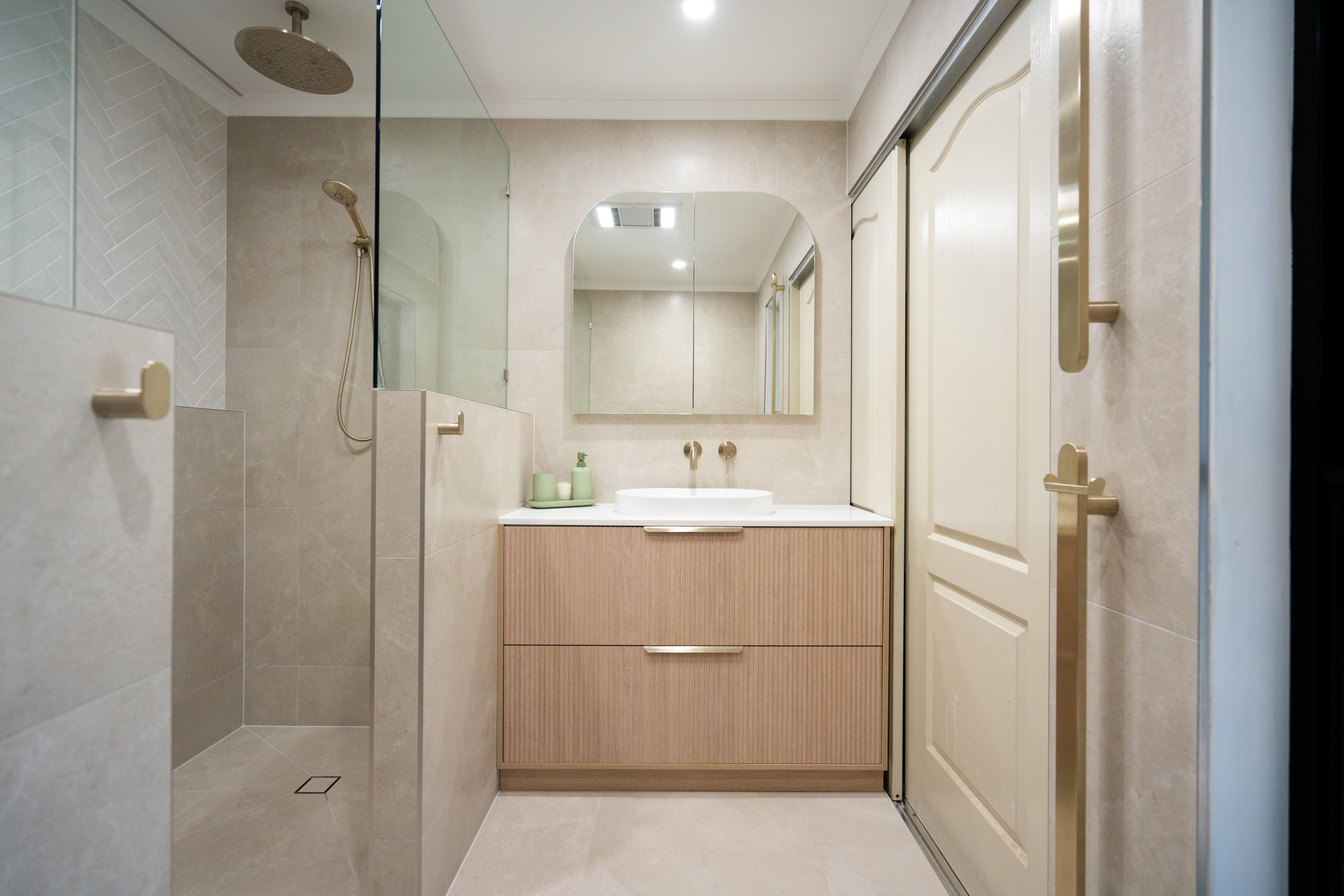 Premium fixtures and finishes